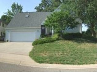 609 Fireside Ln SW, Rochester, MN 55902