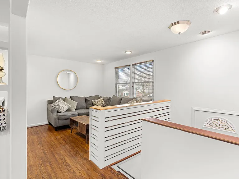 613 Nashua Ln — Photo 3