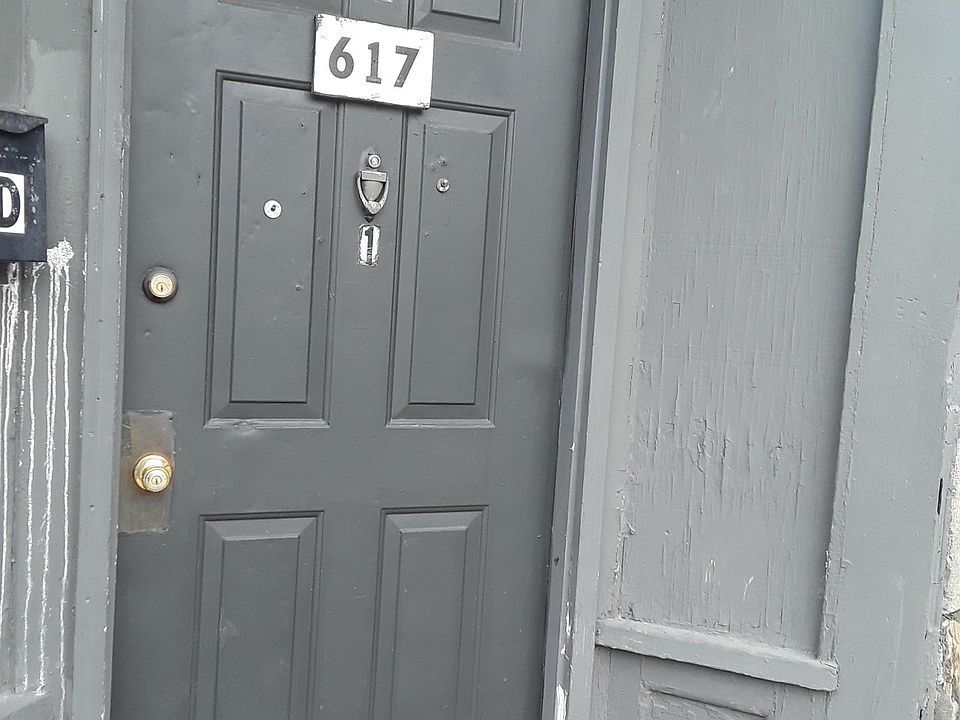 1st image of 617 W 4th St