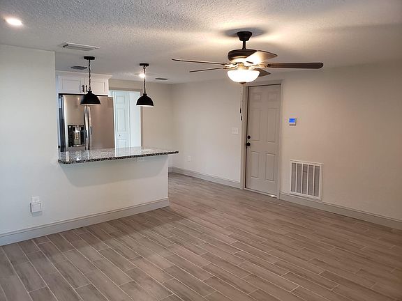 4th image of 8721 Bass Lake Dr