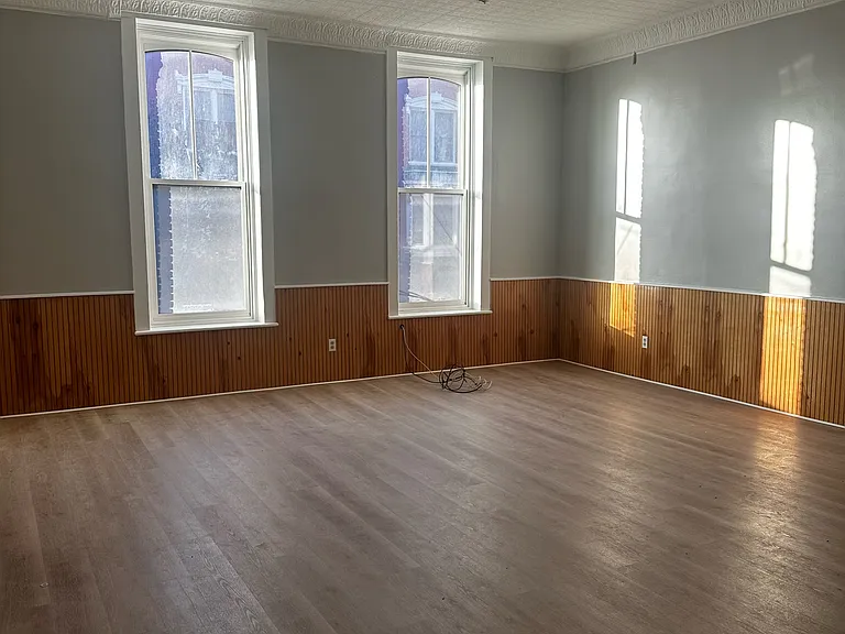 19 W Main St #1 — Photo 2