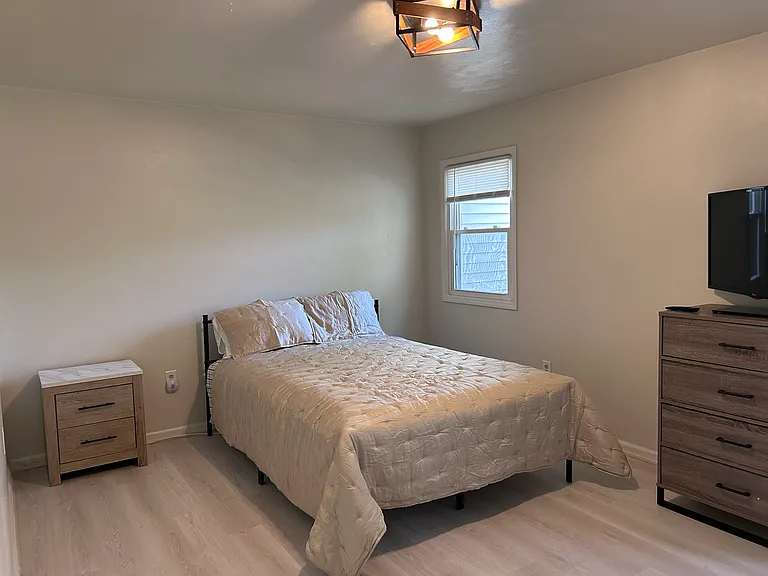 2622 Belle Ave NE #2622 — Photo 5