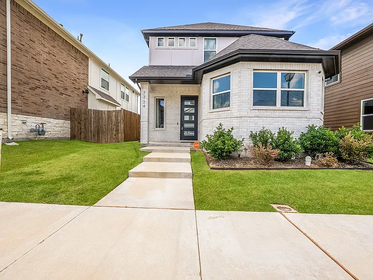 7224 Bayhill Ln — Photo 1