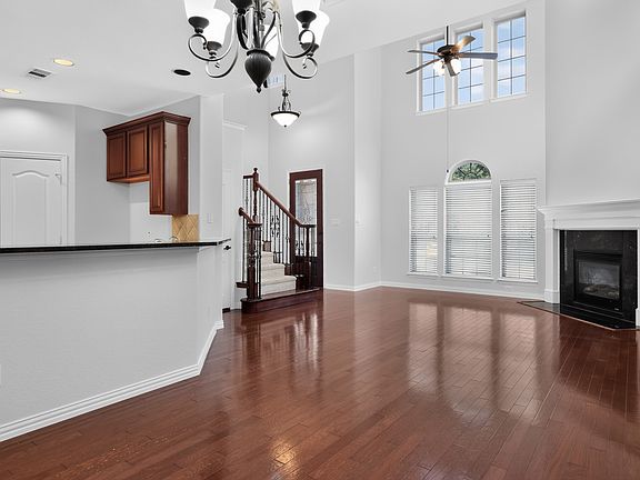 3rd image of 4348 Kestrel Way