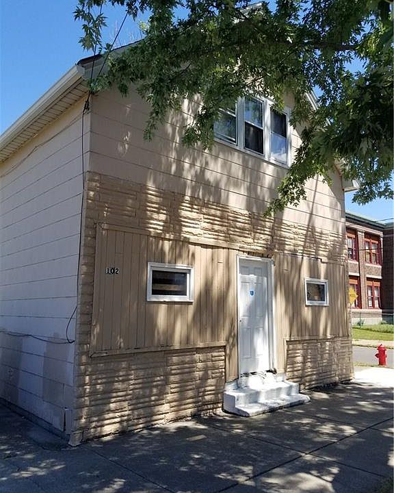 1st image of 102 Lang Ave