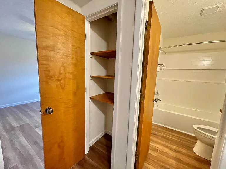 400 Cranbrook Ave SE #13 — Photo 11
