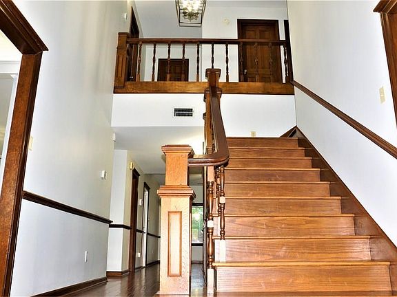 3rd image of 4513 Stillwood Ln