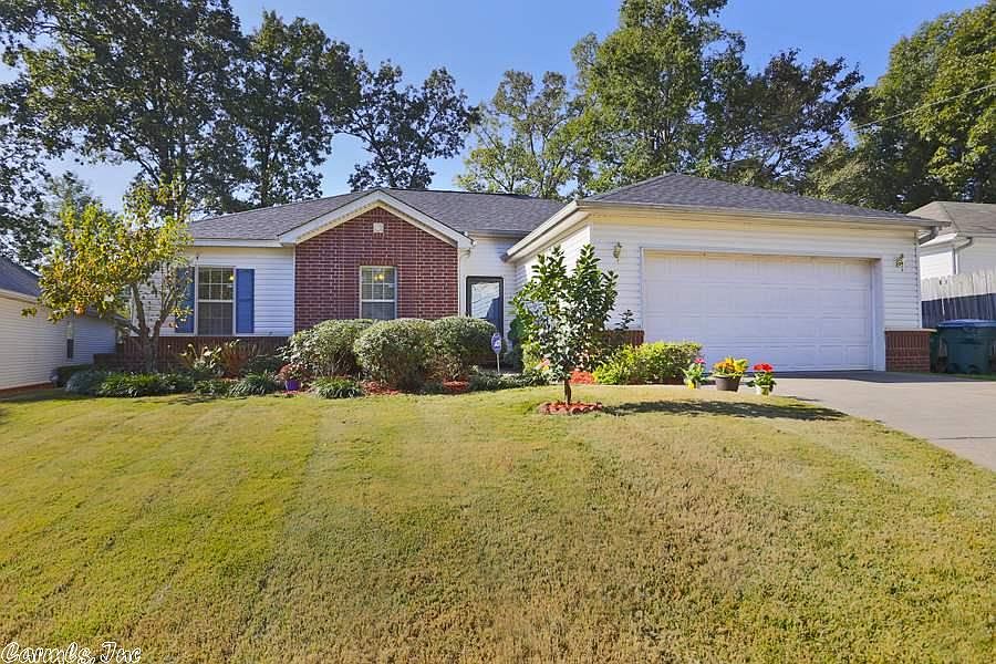 1st image of 3 Woodbrook Ct