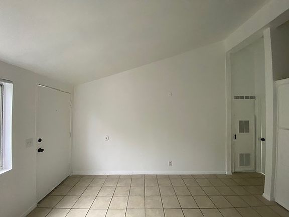 5th image of 4726 Butterfly Ln
