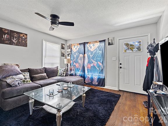 3rd image of 531 Finley Rd