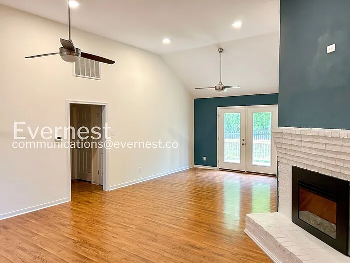 2581 Glenridge Ct — Photo 8