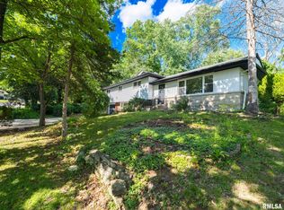 3808 N Walround Ln, Peoria, IL 61615