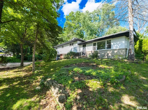 3808 N Walround Ln, Peoria, IL 61615