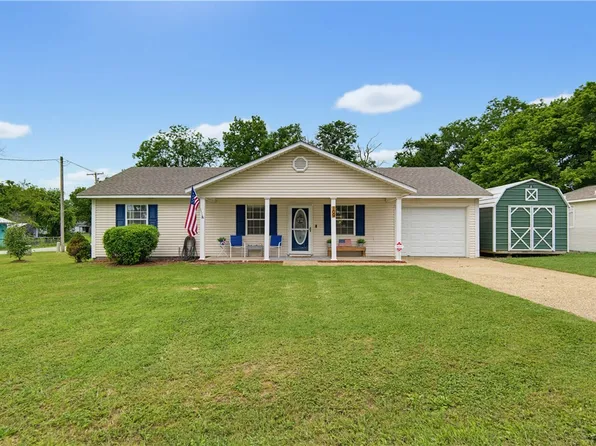 109 3rd Ave SW, Gravette, AR 72736