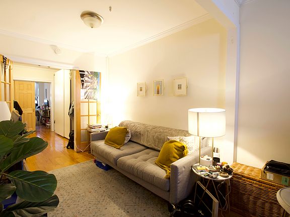 4th image of 77 E 2nd St APT 2