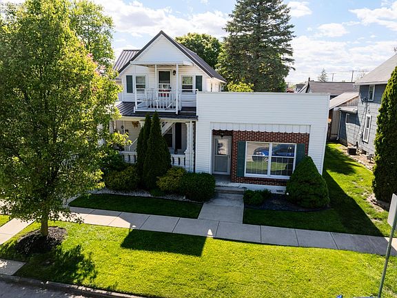 2nd image of 922 White Ave