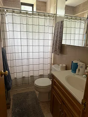 Rented by New York Realty Minimax Inc | media 1