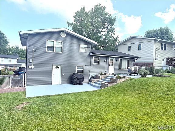 3rd image of 3119 Rock Crest Dr