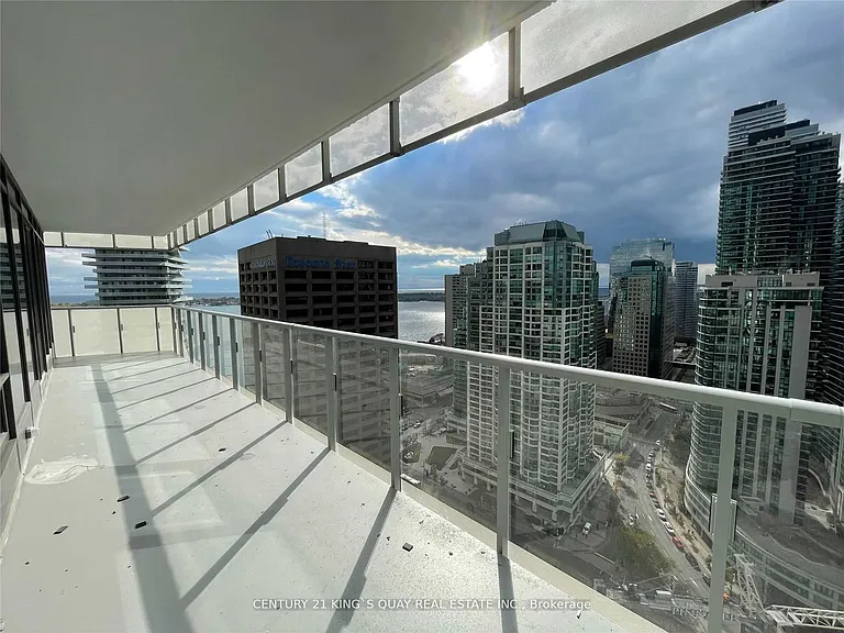 28 Freeland St #2702 — Photo 17