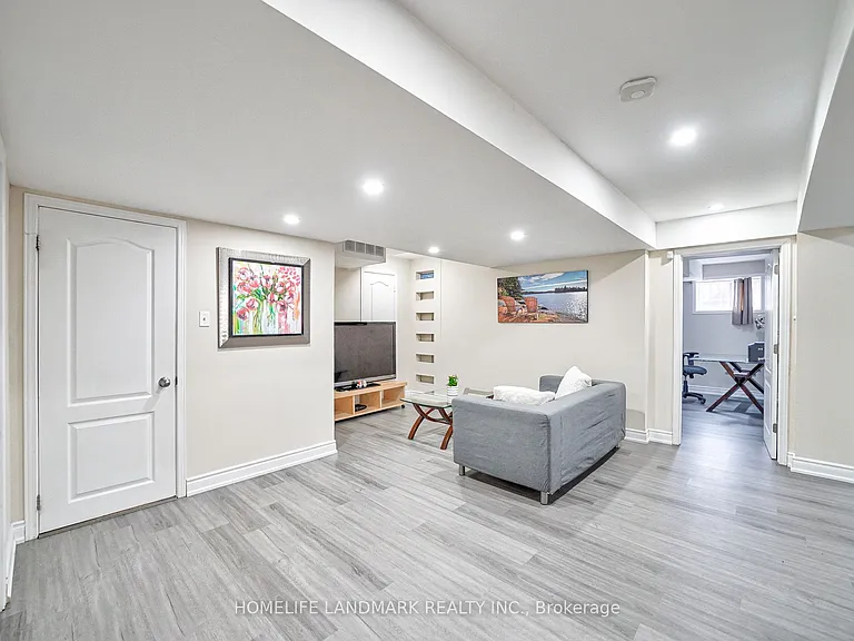 6 Stonebridge Blvd #BASEMENT — Photo 2