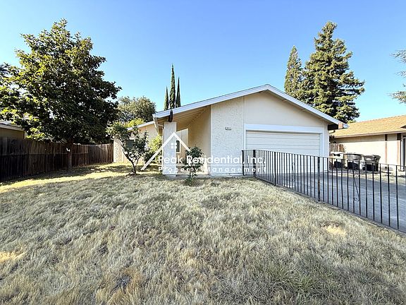 3rd image of 8412 Juglans Dr