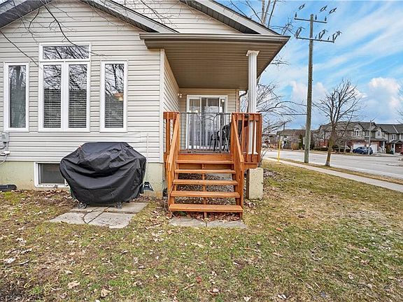 4th image of 539 Woolgrass Ave