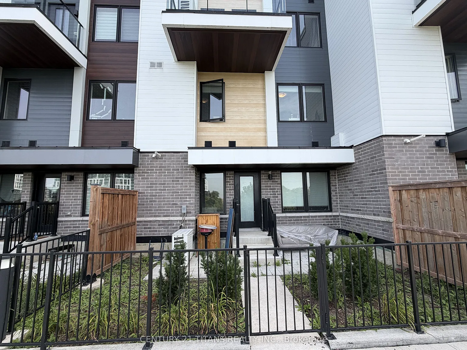 3 bed, $3,000 — Photo 2