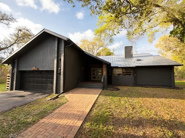 18670 Telegraph Creek Ln, Alva, FL 33920
