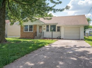 2213 N Delaware Ave, Springfield, MO 65803