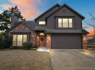 216 S Walnut Ave, Broken Arrow, OK 74012