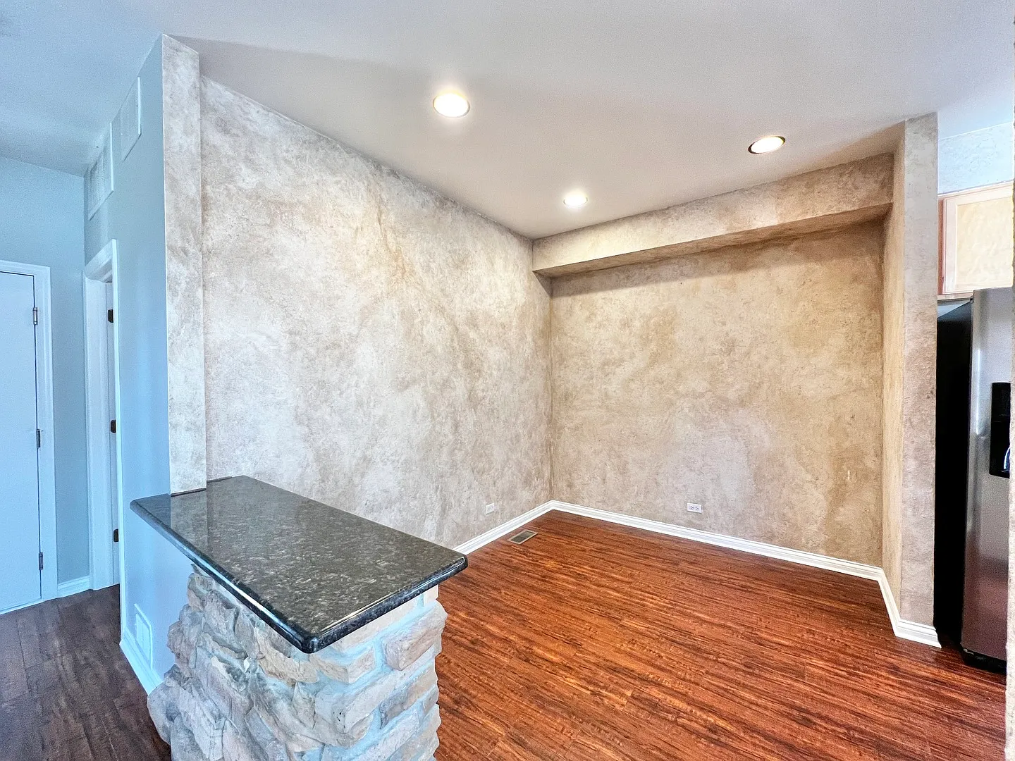 3 bed, 2.5 bath, 1578 sqft, $2,600 — Photo 4
