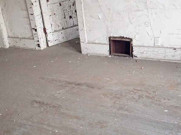 detroit-michigan-245793111 picture