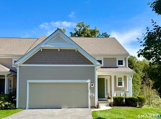 1073 Augusta Dr #1073, Oxford, CT 06478