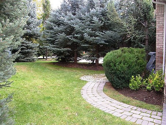 4th image of 2042 E Normandywoods Ct