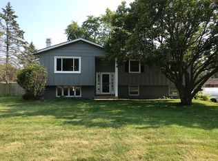 37 Park View Dr, Park View, IA 52748
