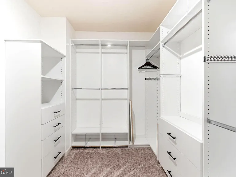 423 Barclays Way — Photo 10