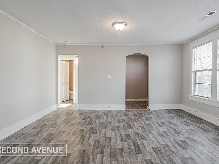 2908 Avenue I — Photo 5