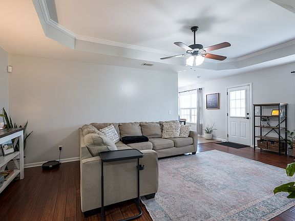 4th image of 15 Palmetto Pines Cir