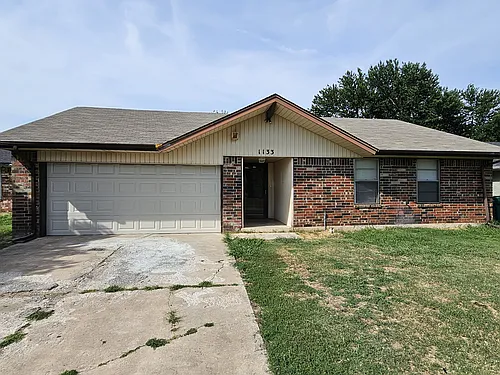 1133 SW 77th Pl Photo 1