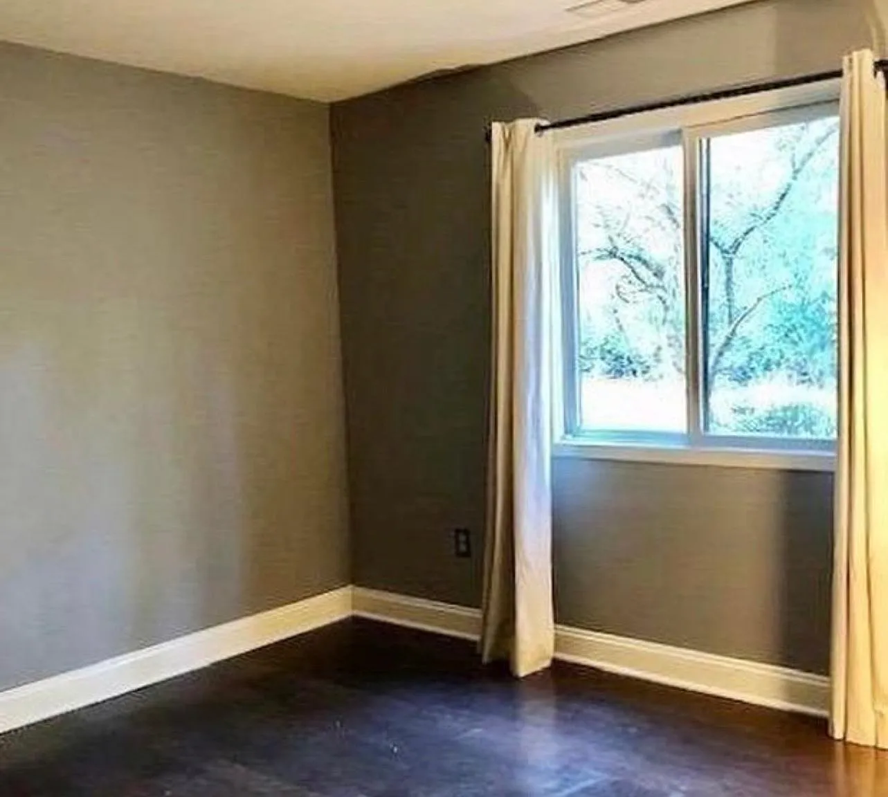 2 bed, 950 sqft, $2,100 — Photo 4