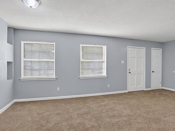4th image of 5096 Belfast Dr