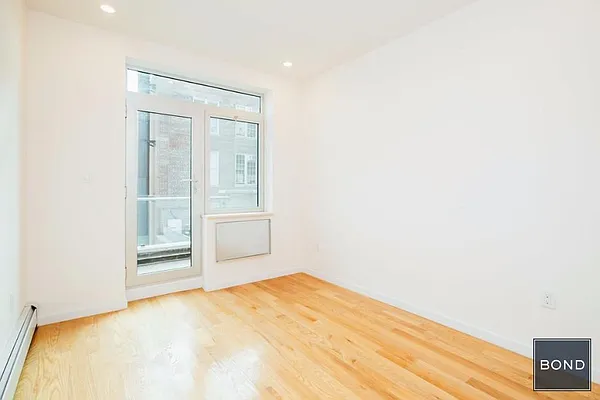 Rented by Bond New York | media 51