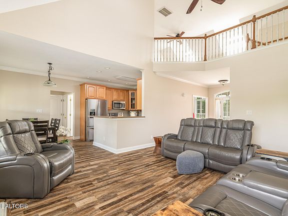 4th image of 505 Jockey Club Ln