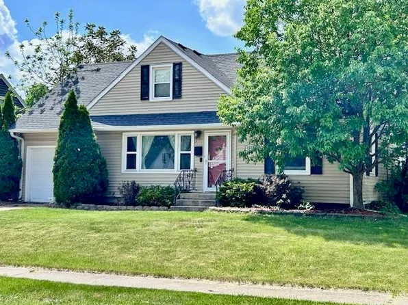 1219 Florist Dr, Rockford, IL 61108