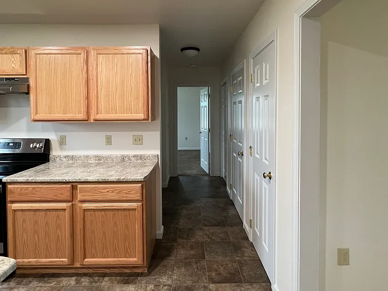 100 N Maple St — Photo 43