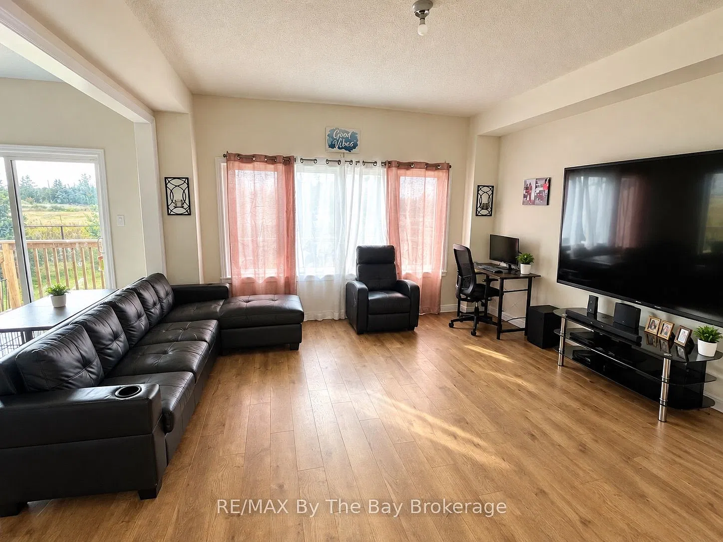 3 bed, $2,600 — Photo 4