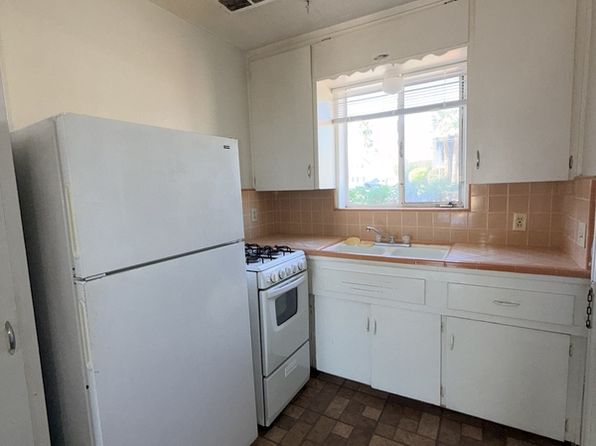 802 N Alvernon Way APT A