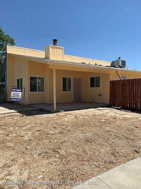 2nd image of 685 S Coalinga St
