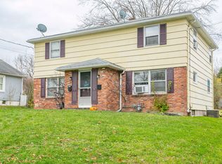 7 Suffolk St, Fairport, NY 14450