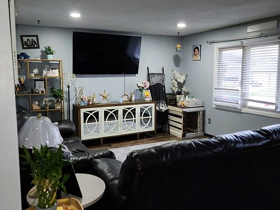 2nd image of 3902 NE Avenue L